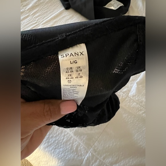 SPANX Unditectable strapless bra sz L - Picture 7 of 7